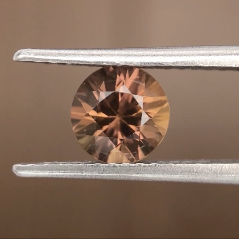 1.08ct Round Brilliant Cut Sapphire 1.08ct Round Brilliant Cut Sapphire