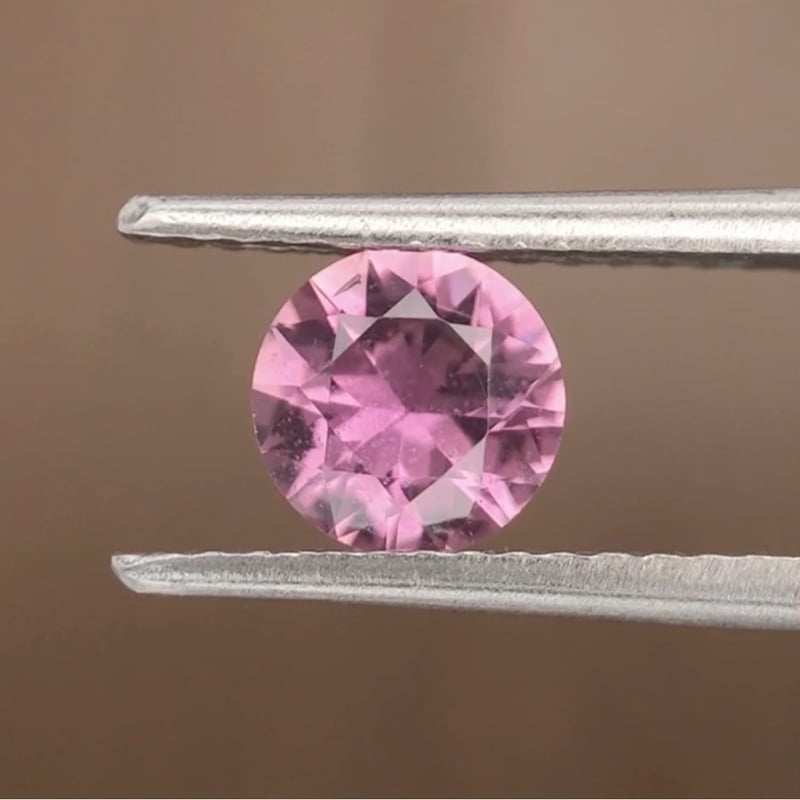 0.85ct Round Brilliant Cut Sapphire 0.85ct Round Brilliant Cut Sapphire
