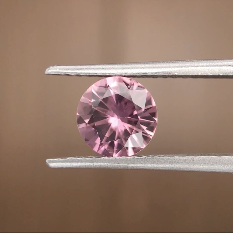 1.26ct Round Brilliant Cut Sapphire 1.26ct Round Brilliant Cut Sapphire