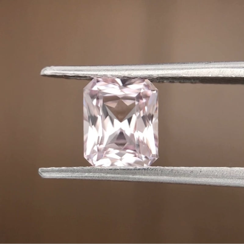 1.67ct Radiant Brilliant Cut Sapphire 1.67ct Radiant Brilliant Cut Sapphire