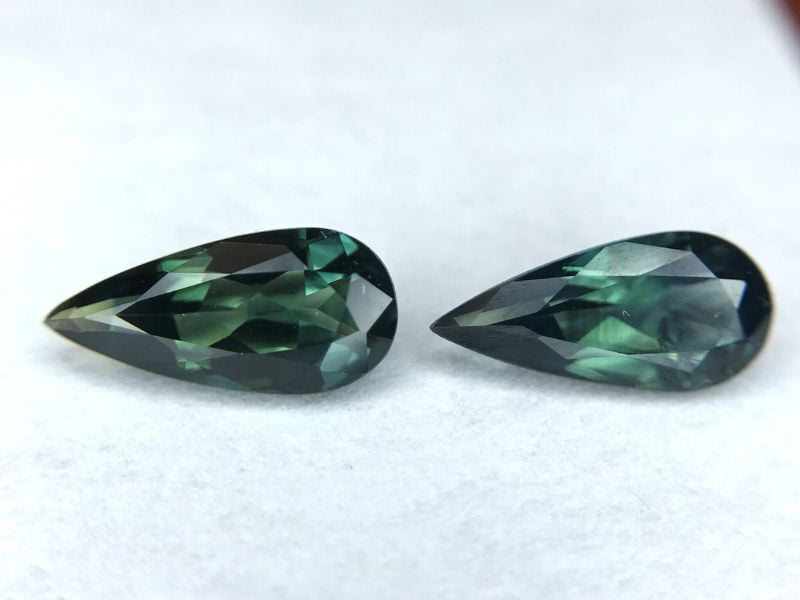 1.29tcw Pear Brilliant Cut Sapphire Pair 1.29tcw Pear Brilliant Cut Sapphire Pair