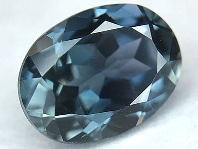 1.30ct Oval Brilliant Cut Sapphire 1.30ct Oval Brilliant Cut Sapphire