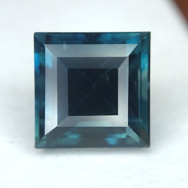 2.04ct Princess Brilliant Cut Sapphire 2.04ct Princess Brilliant Cut Sapphire