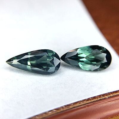 1.41tcw Pear Brilliant Cut Sapphire Pair 1.41tcw Pear Brilliant Cut Sapphire Pair